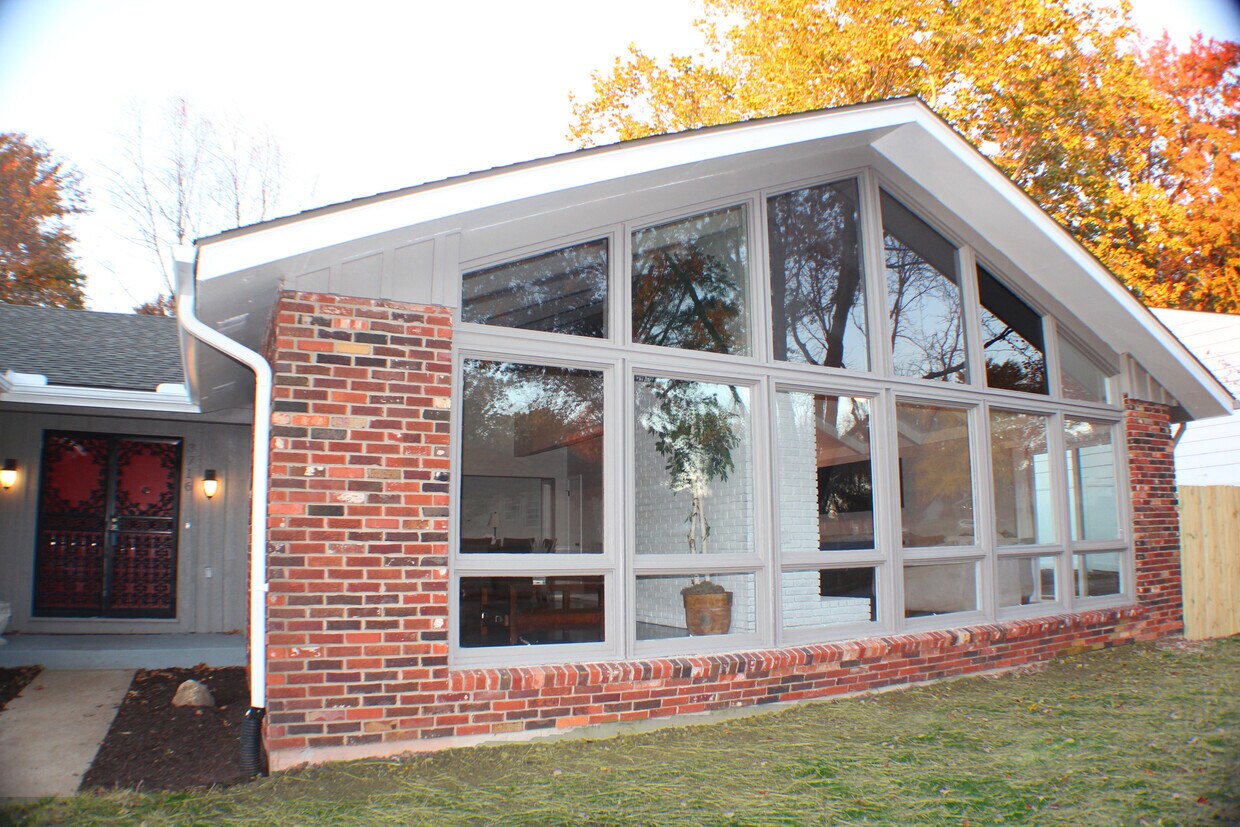 Primary Photo - 3716 Birchwood Dr