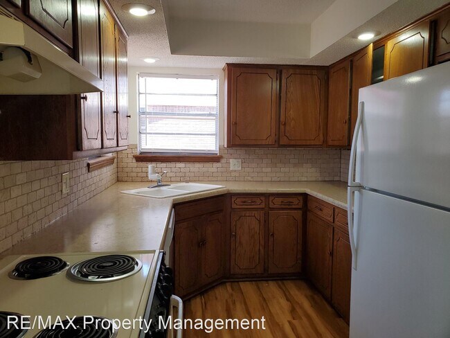 Building Photo - 3 br, 1 bath House - 709 Quapaw Drive