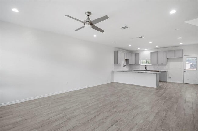 Building Photo - 763 Juneau Ct