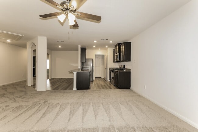 Building Photo - 26861 Steinbeck Dr