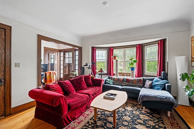 Foto del edificio - 3015 N Murray Ave