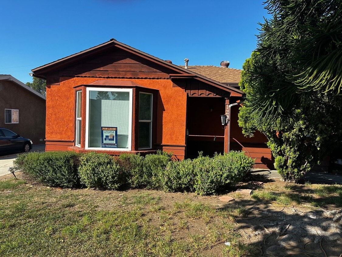 127129 Primrose Ave Unit 129, Placentia, CA 92870 Room for Rent in