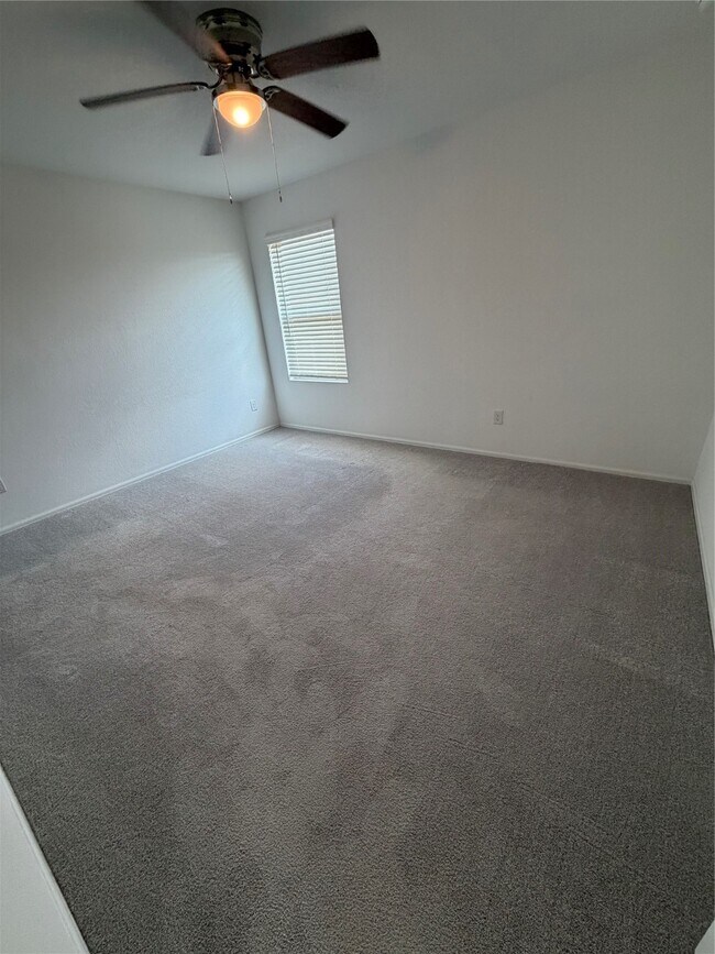 Foto del edificio - 1315 Millers Pass Dr