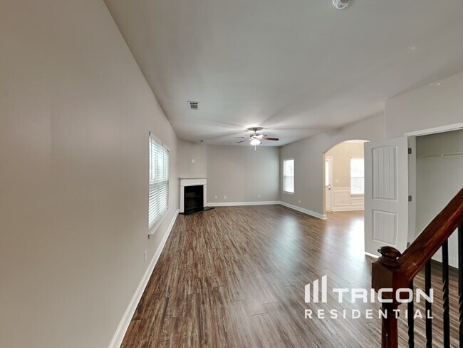 Foto del edificio - 120 Leland Ln