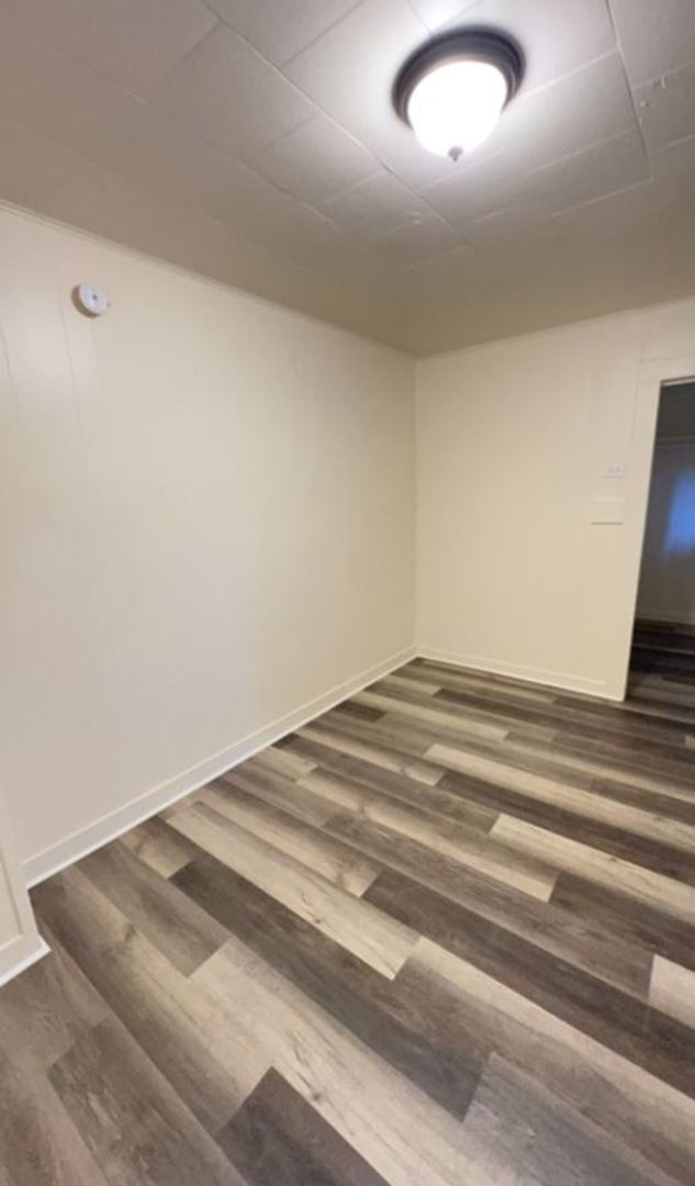 Foto del edificio - 610-612 SE Riverside Ave