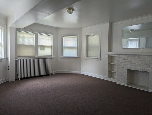Building Photo - 7329 S Coles Ave