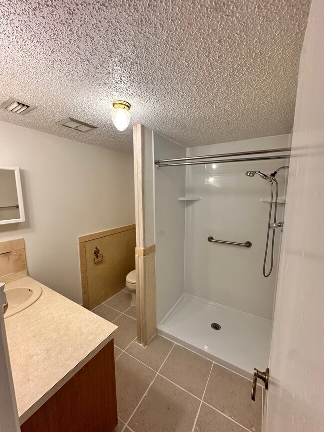 Building Photo - 1109 Orangewalk Dr