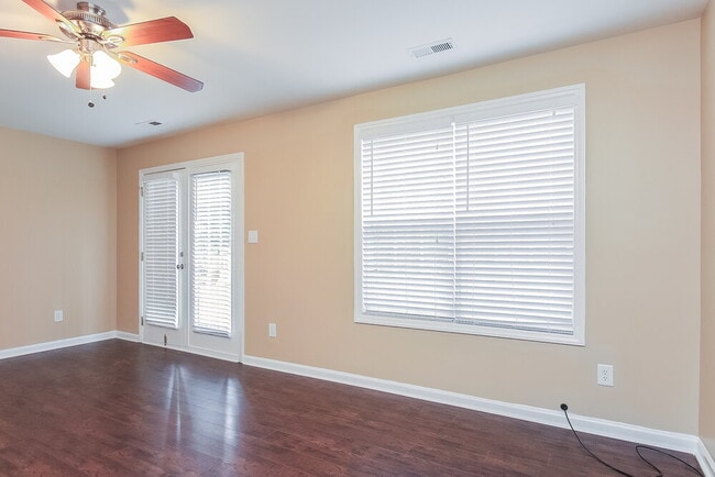 Foto del edificio - 2515 Dearborn Dr