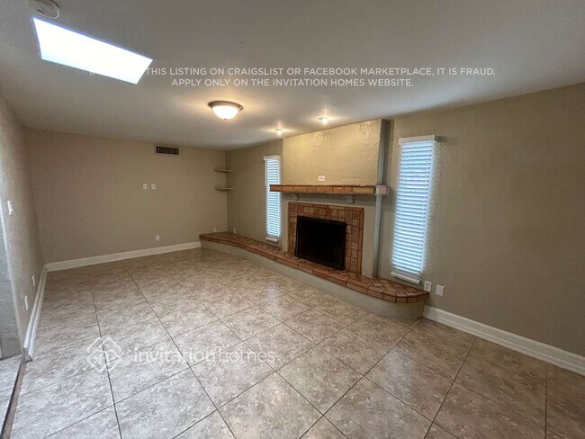 Foto del edificio - 15218 N 38th St