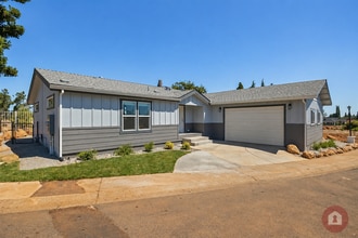 Building Photo - 220 Berry Creek Dr