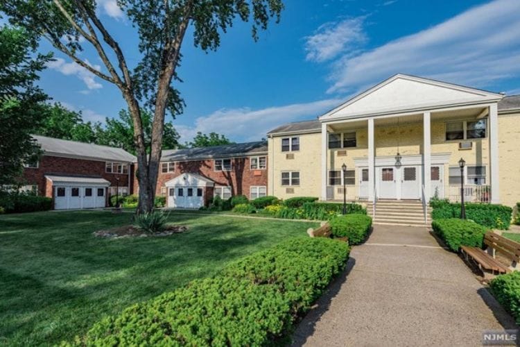 127 Regency Park, Ramsey, NJ 07446 Room for Rent in Ramsey, NJ