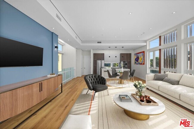 Foto del edificio - 4113 Crest Dr