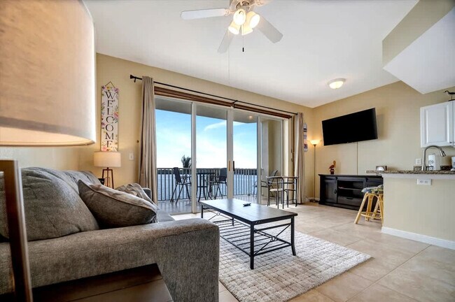 Foto del edificio - 8800 Bay Pines Blvd