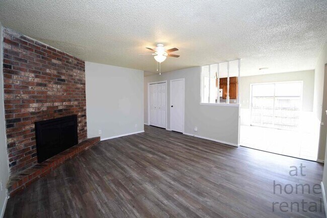 Building Photo - 4613 S 72nd E Pl