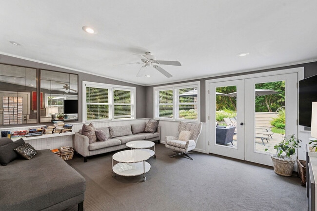 Building Photo - 14 Millstone Dr