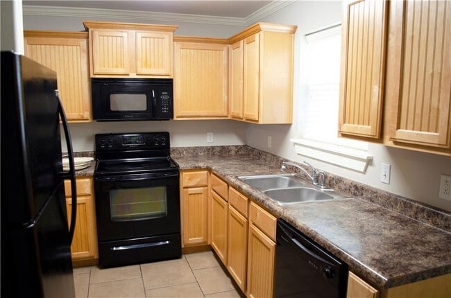 Building Photo - 2009 Karrington Ridge