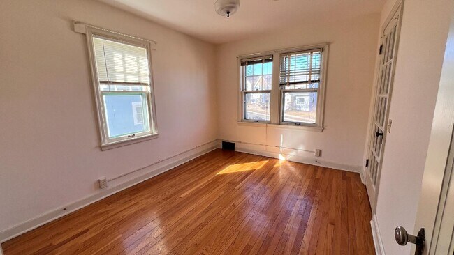 Foto del edificio - 3123 Atwood Ave