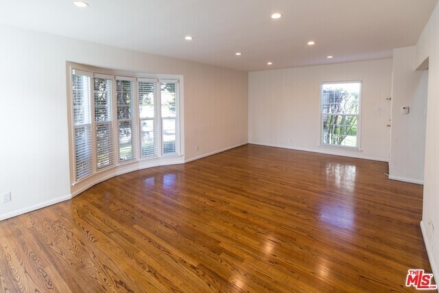 Foto del edificio - 4635 Finley Ave