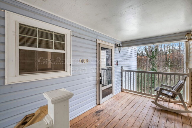 Foto del edificio - 1809 Augusta Dr