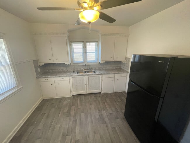 Kitchen - 2622 N 60th St