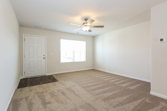 Foto del edificio - 2094 Southlea Dr