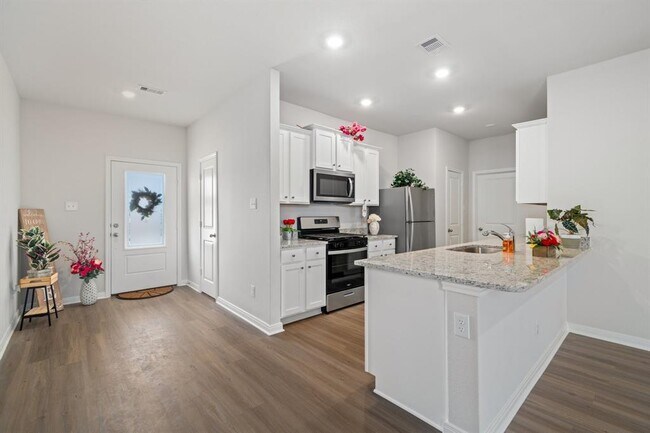 Building Photo - 6506 Summer Pass Dr