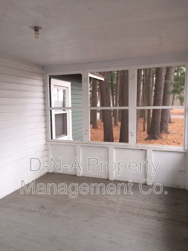 Building Photo - 263 Acres Rd
