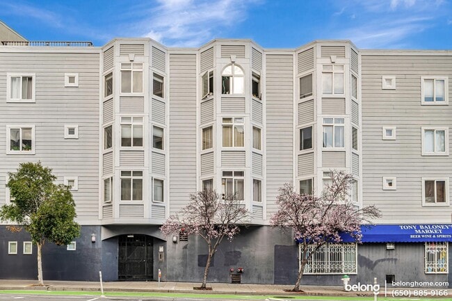 Building Photo - 195 7th St