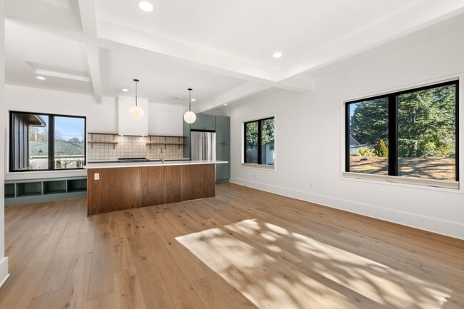 Building Photo - 2245 SE Brooklyn St