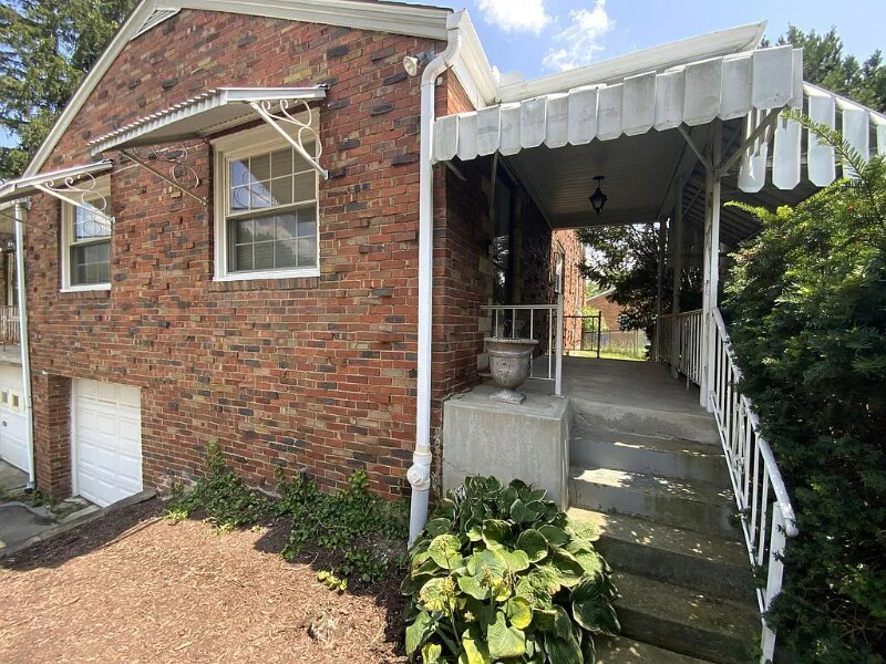 1803 Greentree Rd, Pittsburgh, PA 15220 House Rental in Pittsburgh