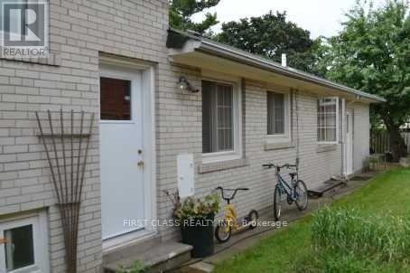 Building Photo - 54 Clement Rd