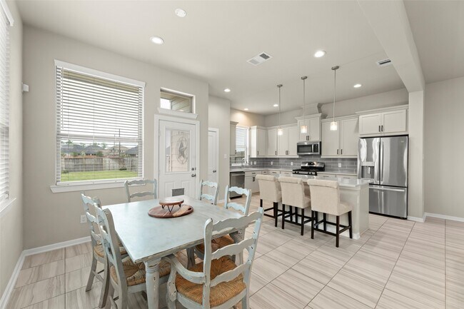 Building Photo - 1607 Rustling Creek Dr