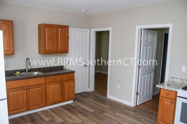 Building Photo - Brand New – 1st Fl. – Close to Downtown