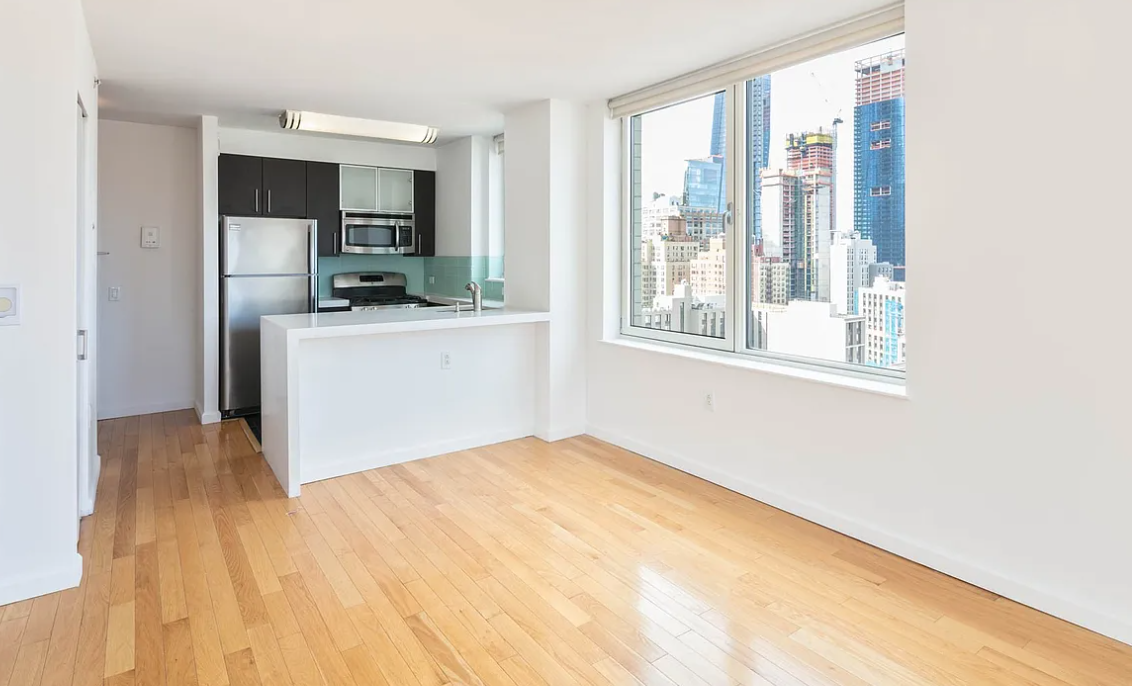 Foto principal - 344 W 37th St