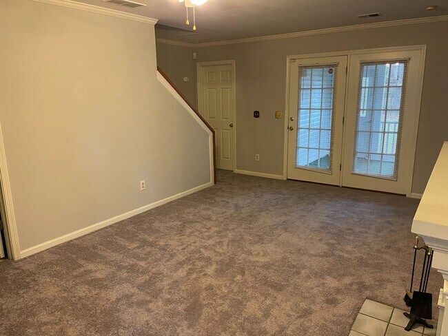 Foto del edificio - Spacious 3-Bedroom Townhome in Ballantyne Area