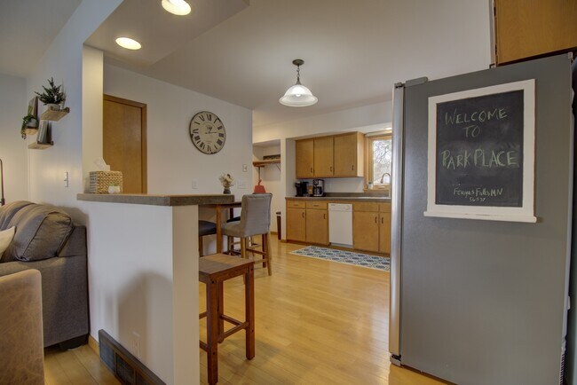 Building Photo - 1412 N Park St