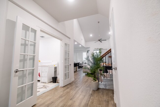 Foto del edificio - 5216 Timber Pt Dr