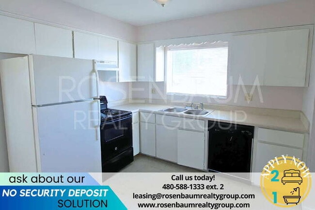 Building Photo - 1000 N Pueblo Dr