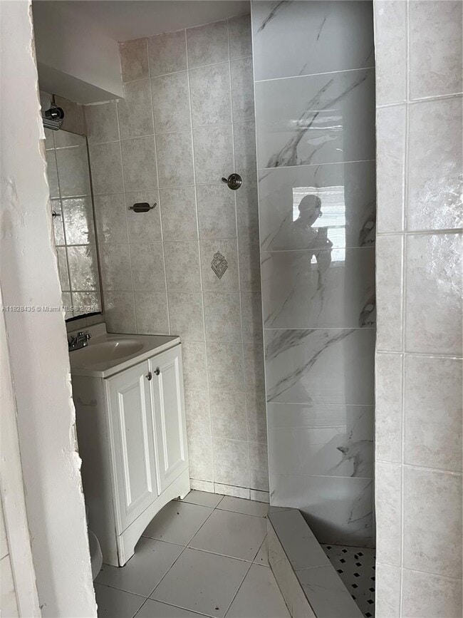 Foto del edificio - 2299 NE 136th Terrace