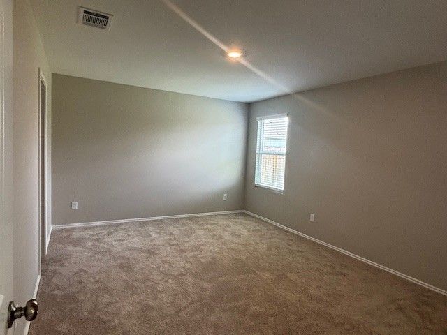 Building Photo - 321 Bertram Oaks Dr