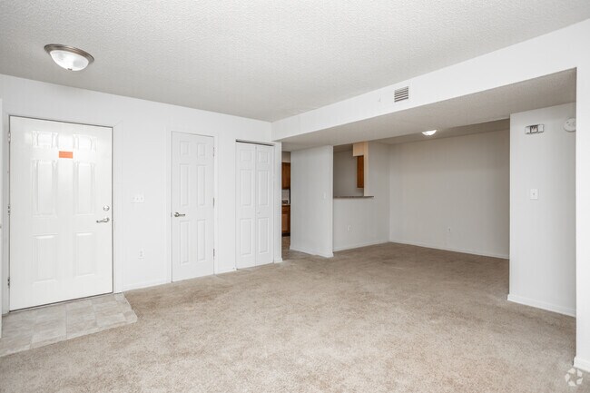 2HAB, 1BA - 781 ft² - Sable Chase