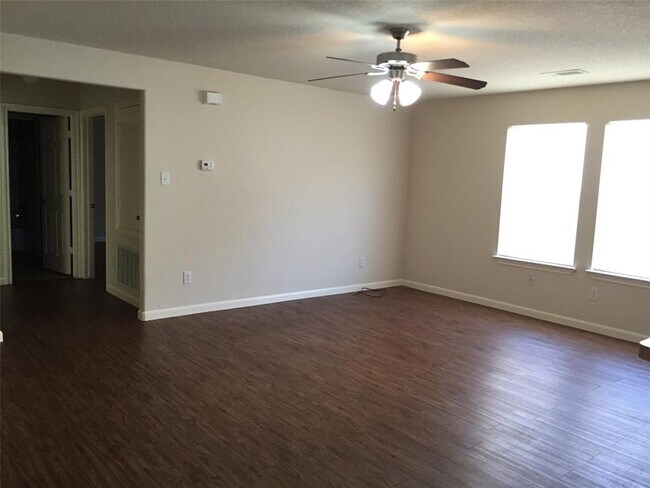 Building Photo - 603 Wades Way