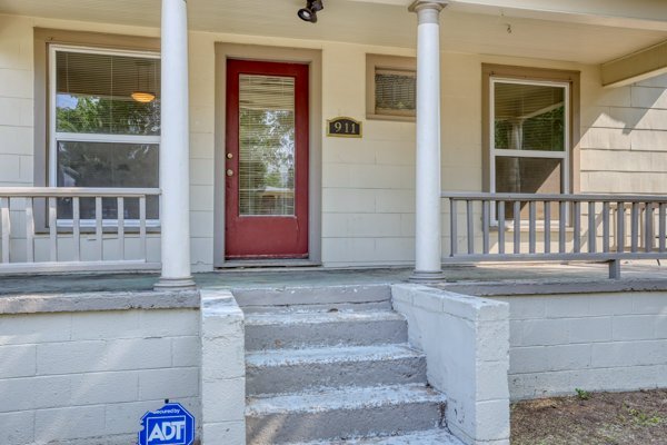 Foto del edificio - 911 4th St