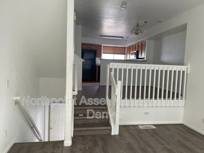 Building Photo - 12035 Monaco St