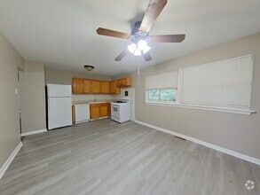 Building Photo - 770 Manresa Ln