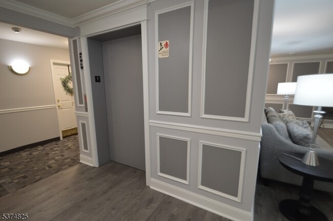 Building Photo - 1 Jenny Lind St