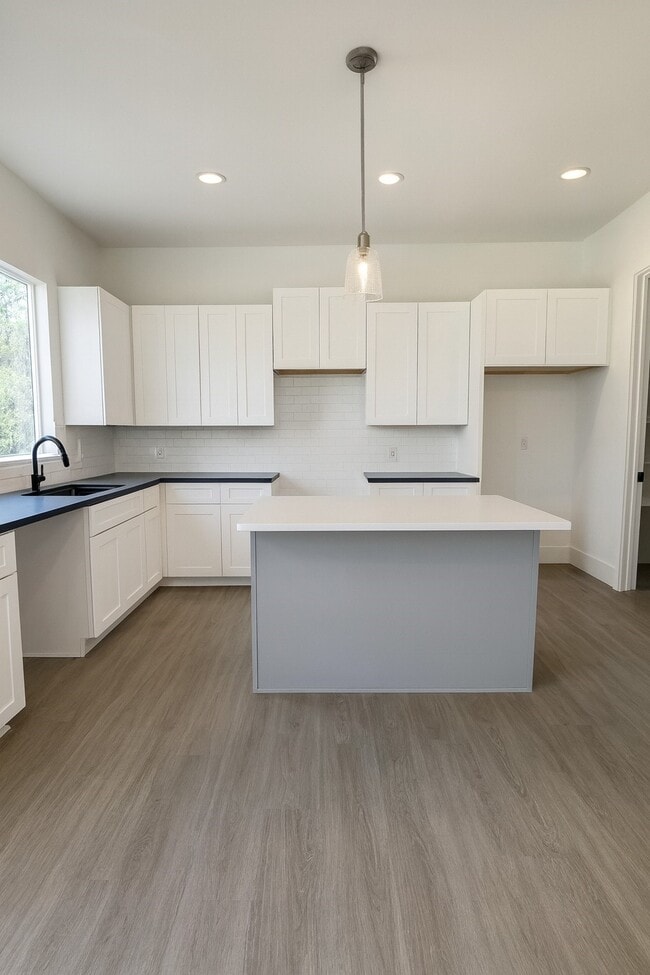 Building Photo - 5306 Chas Ln