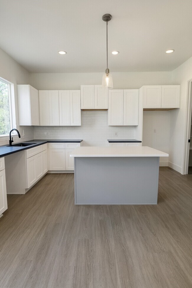 Foto del edificio - 5306 Kindred Garden Ln