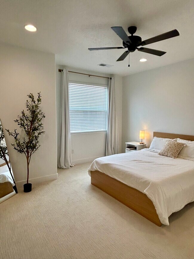Foto del edificio - 832 S American Beech Ln