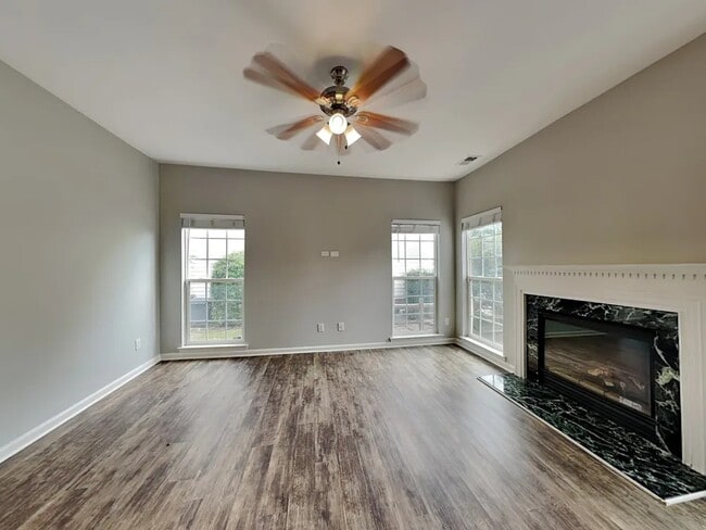 Building Photo - 108 Alnwick Ln